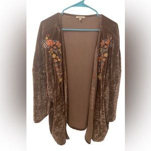 JODIFL blush pink crushed velvet shawl, cardigan, throw